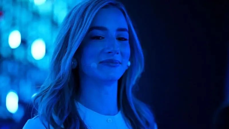 Luana Lopes Lara, cofundadora y directora de operaciones (COO) de Kalshi, en el Web Summit Rio 2026 en Brasil, su país natal.