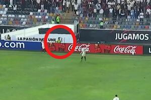 Universitario: Así se avivó el recogebolas para apurar el gol de Valera ante Barcelona SC| VIDEO