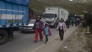 Arequipa: vía bloqueada en Caylloma tras sismo de anoche fue despejada