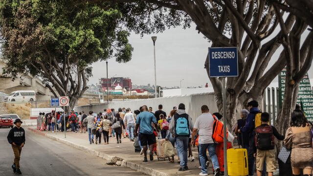 ONG fronterizas demandan al Gobierno de Biden por rechazo de solicitantes de asilo