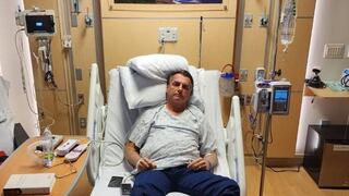 Bolsonaro dice que está internado por una “adherencia abdominal”