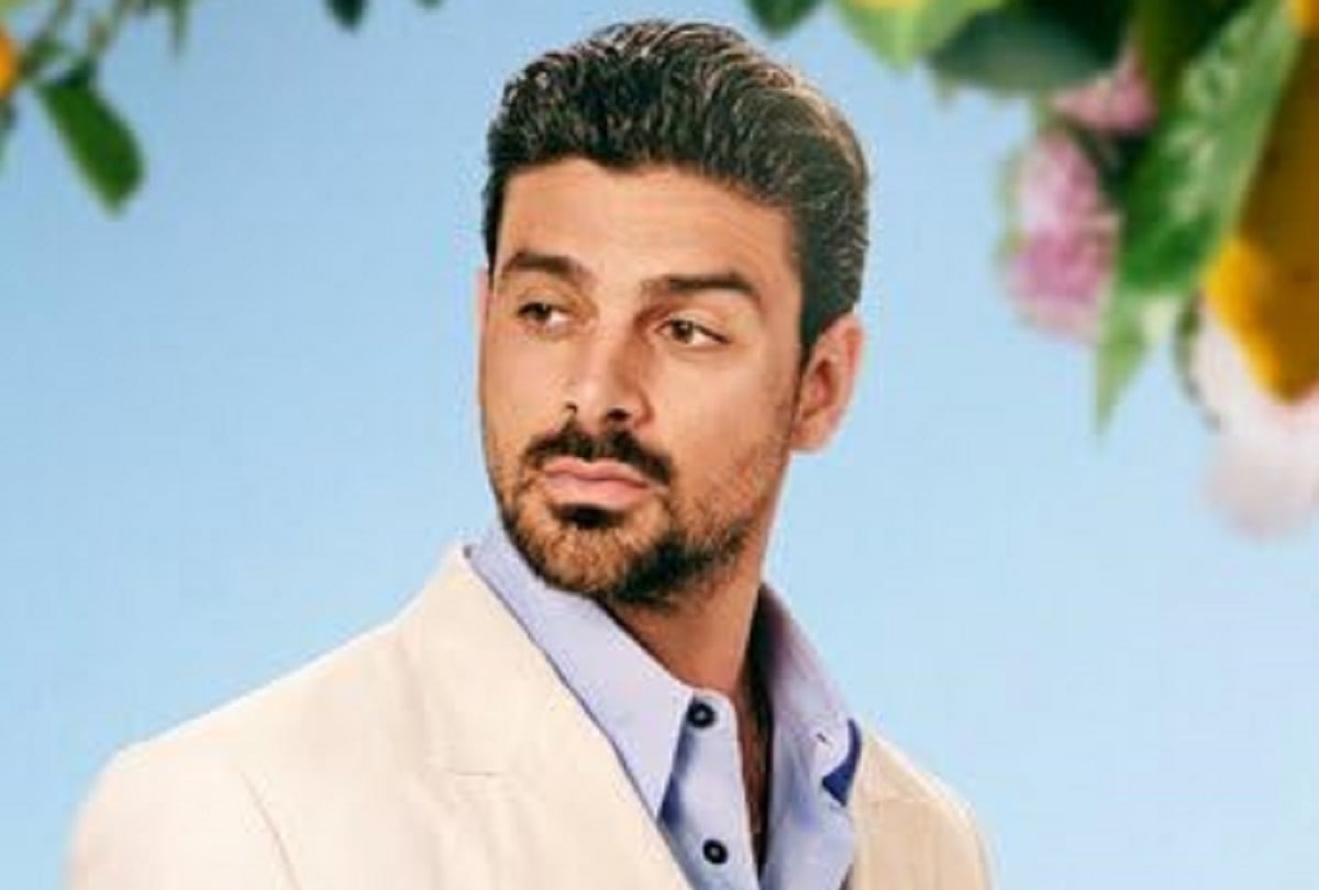 Michele Morrone da vida a Dante Versano, el prometido de Emily, en la película "Otro pequeño favor" (Foto: Amazon Prime Video)