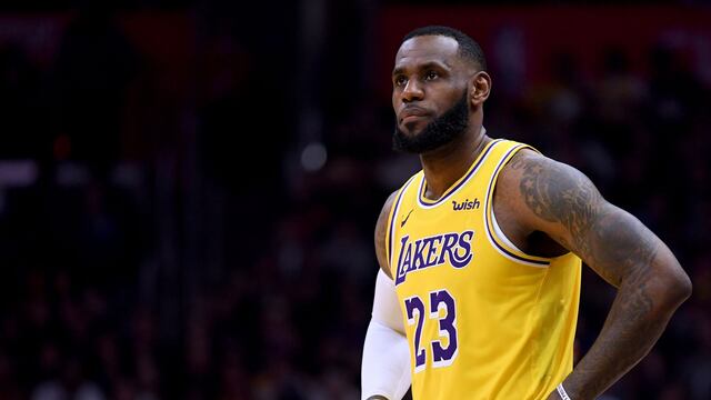 Los Angeles Lakers con LeBron James perdió ante Memphis Grizzlies en Tennessee por la NBA