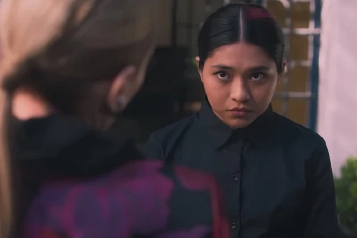 La matriarca de los Carrera entrevistando a Samantha en "Pipa" (Foto: Netflix)