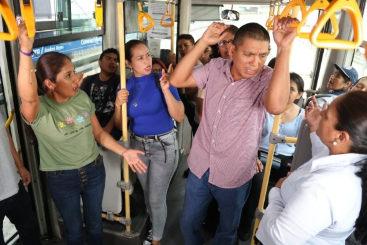 La ATU precisó que mujeres, adolescentes, niñas y niños, tendrán una cola exclusiva. (Foto: ATU)