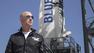 Jeff Bezos desafía a Elon Musk con el primer vuelo de su nuevo cohete espacial