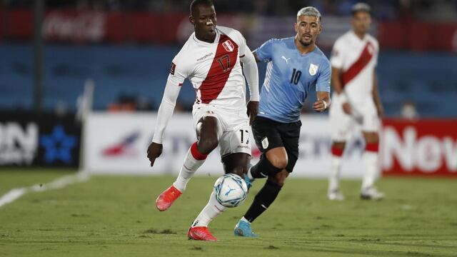 Escándalo en Montevideo: el VAR no revisó posible gol a Perú y perdió 1-0 ante Uruguay