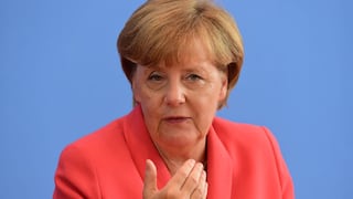 Angela Merkel denuncia las “imágenes vergonzosas” del intento de asalto al Reichstag por parte de antimascarillas