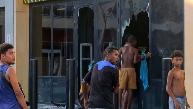 Papúa Nueva Guinea: primer ministro declara el estado de emergencia por disturbios