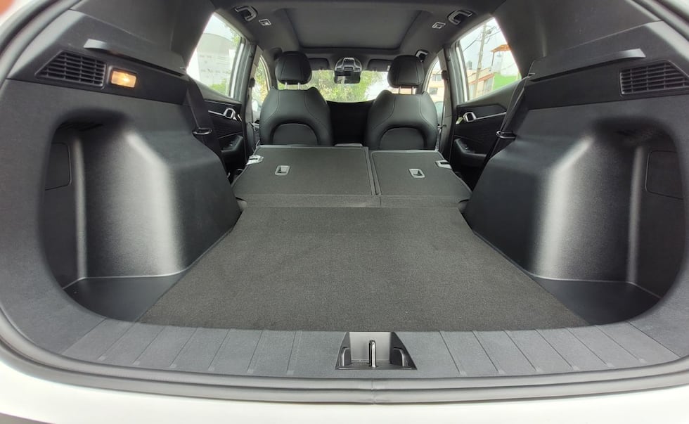 Con los asientos abatidos alcanza 1.056 litros de capacidad. (Foto: Fernando Roca)