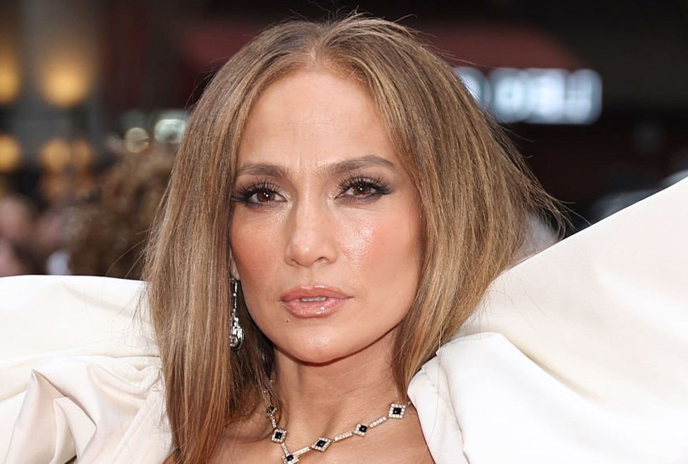 Jennifer Lopez brindó su apoyo a las personas que intentan ‘salvar’ al Preston High School en el Bronx. (Foto: Jamie McCarthy / Getty Images)