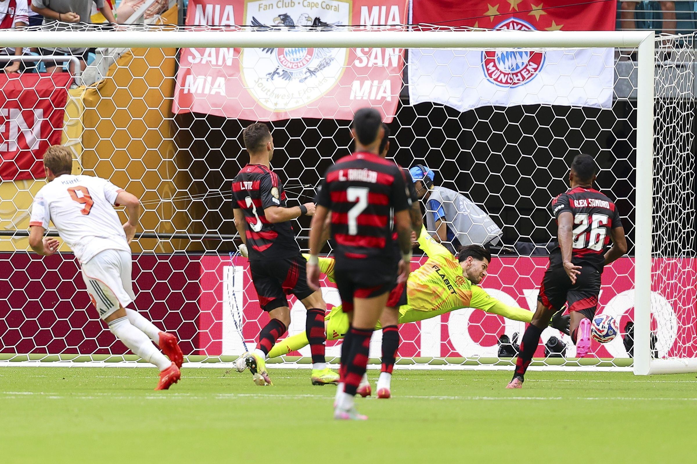 Bayern Munich venció 4-2 a Flamengo y accedió a los cuartos de final del Mundial de Clubes. (Foto: EFE)