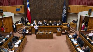 Chile aprueba comisión que redactará borrador de nueva Constitución que reemplace a la de Pinochet