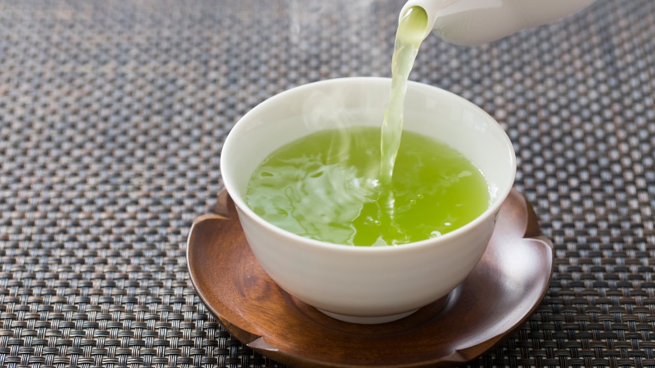 El té verde es otra recomendación para tomar en invierno. Foto: Getty Images