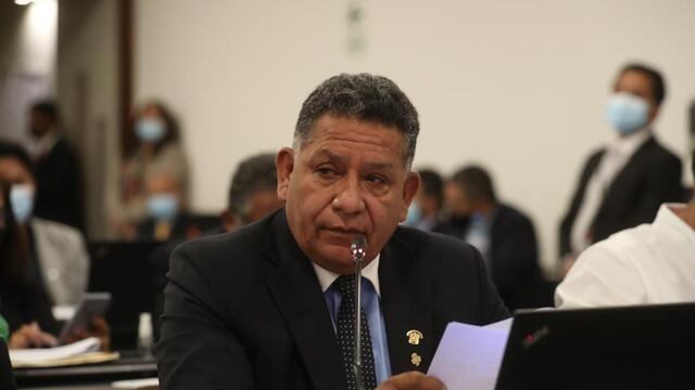 Esdras Medina pide a Comisión de Constitución que opine si puede sustentar denuncia contra la JNJ