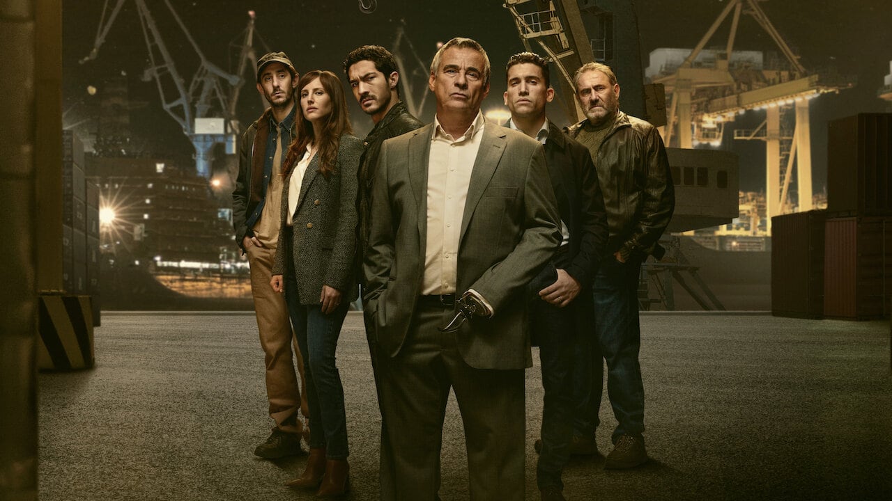 El elenco principal de "Mano de hierro" posando para la foto oficial de la serie (Foto: Netflix)