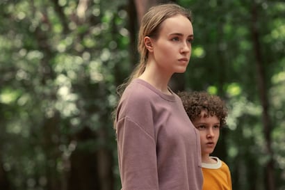 Vio “Stranger Things”, se propuso llegar lejos, y hoy le toca la puerta a Hollywood: conoce a Émilie Bierre