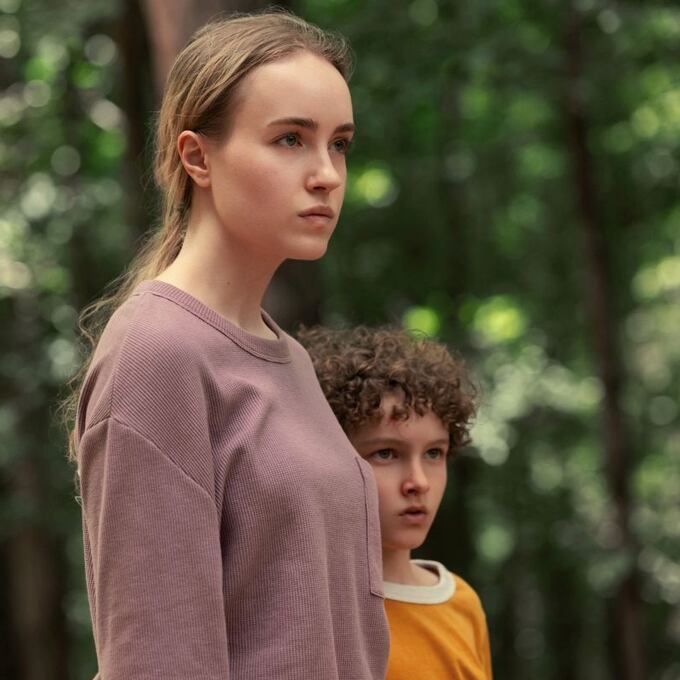 Vio “Stranger Things”, se propuso llegar lejos, y hoy le toca la puerta a Hollywood: conoce a Émilie Bierre