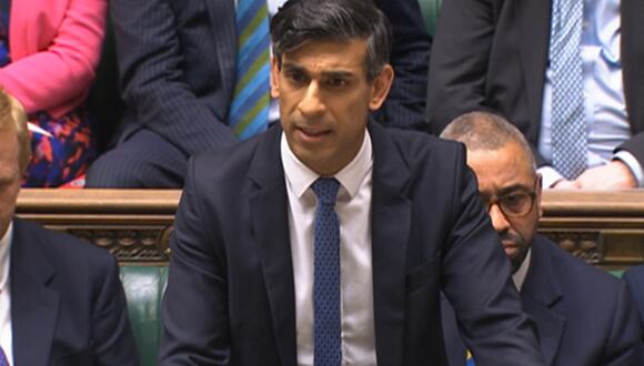 El primer ministro británico, Rishi Sunak, hace una declaración sobre el ataque con misiles de Irán contra Israel, en la Cámara de los Comunes, en Londres. (Foto de PRU / AFP)