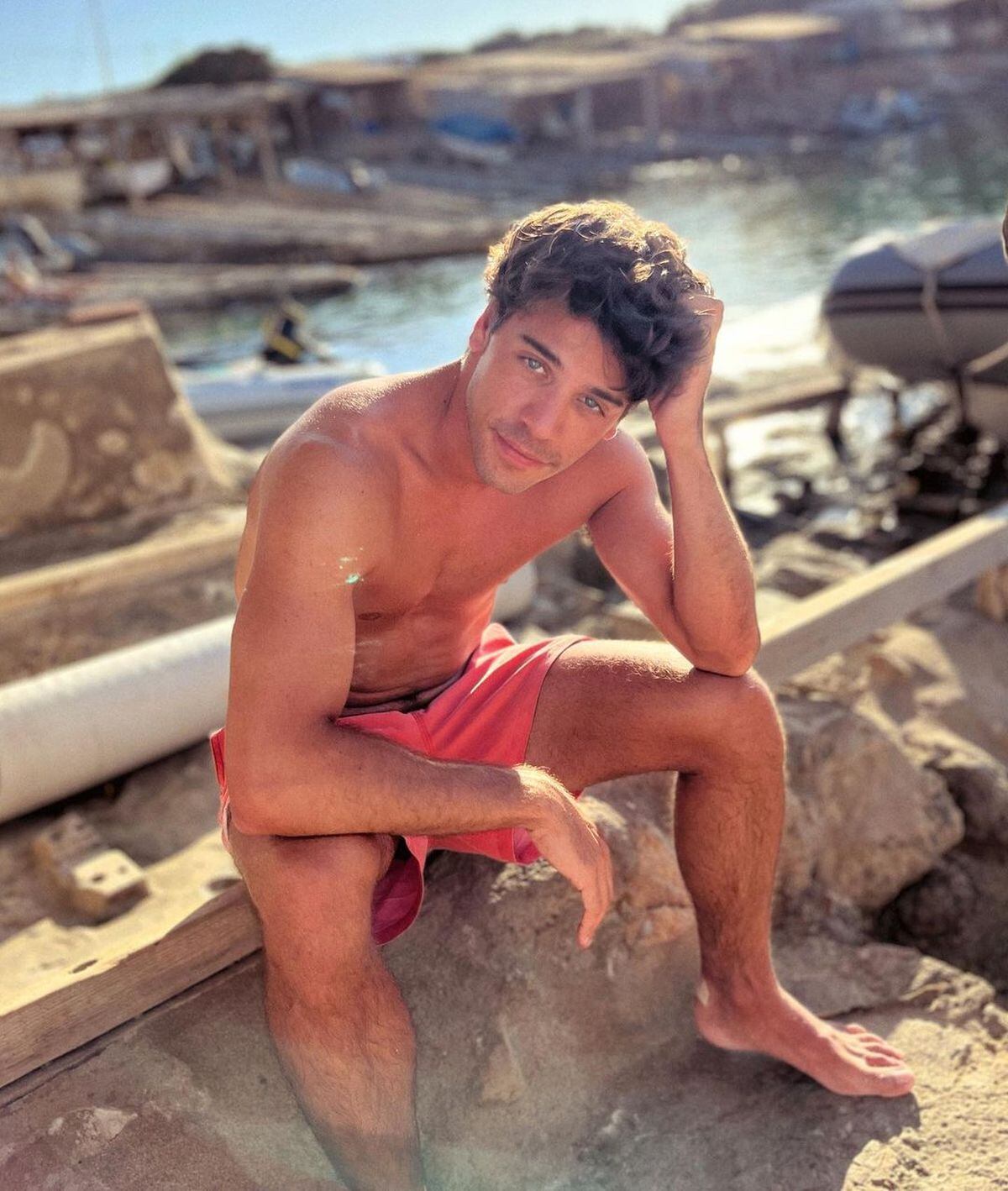 Ingresó a la actuación porque se sentía atraído, pero jamás pensó que se quedaría en este mundo (Foto: Álex Pastrana / Instagram)