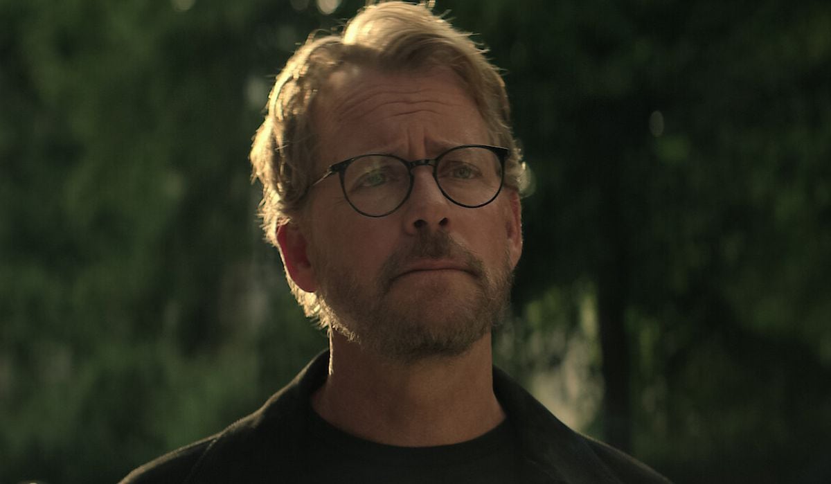 Greg Kinnear como Tom Lockwood en You 4 - Parte 2 (Foto: Netflix)
