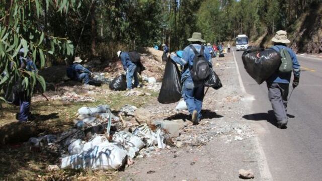 Cusco: reforestarán área afectada por basura en Sacsayhuamán
