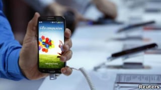 Samsung negó un "truco" en su smartphone emblema el Galaxy S4