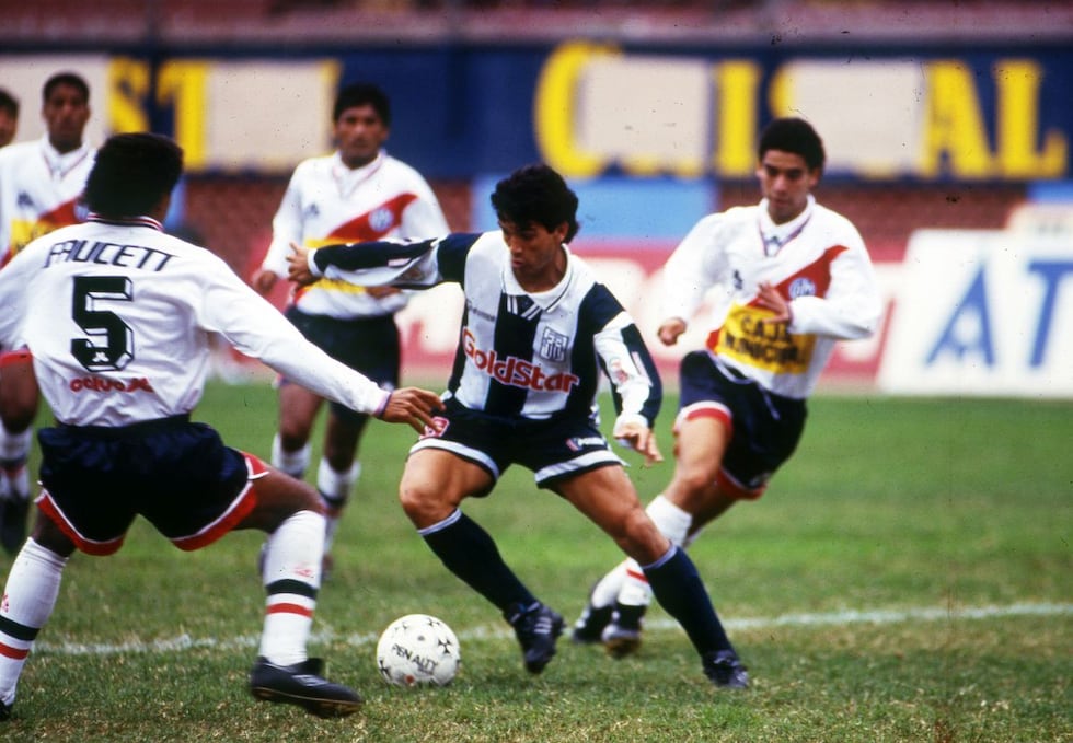 Franco Navarro se retiró del fútbol en 1995, con camiseta de Alianza Lima. (Foto: Archivo El Comercio)