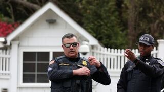 Policía resguarda casa de Hillary Clinton tras recibir "artefacto explosivo" | FOTOS