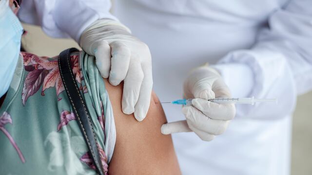 Todo sobre el VPH: lo que debes saber sobre las vacunas, el virus y cómo se transmite 