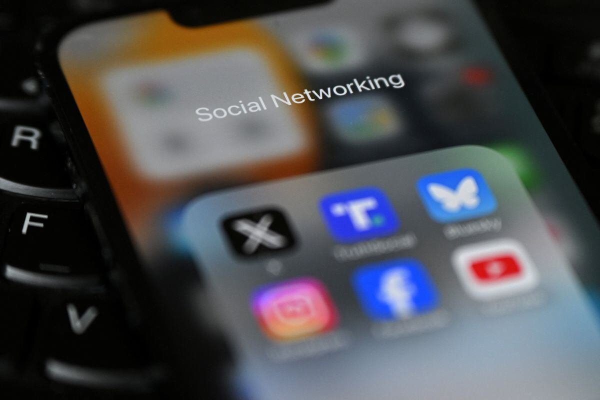 "Iremos más allá que cualquier otro país": Reino Unido anuncia la prohibición de redes sociales para menores de 16 años