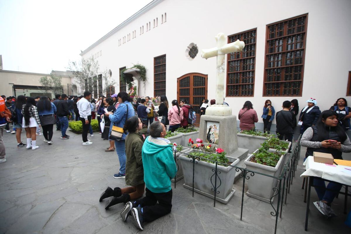 La entrada al templo en el Centro de Lima será hasta las 8 de la noche. Foto: GEC