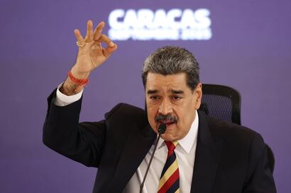 Maduro advierte con declarar “en armas” a Venezuela si es agredida
