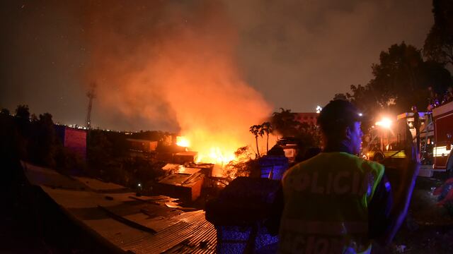 Paraguay: al menos tres heridos y daños materiales causa incendio en barrio humilde de Asunción