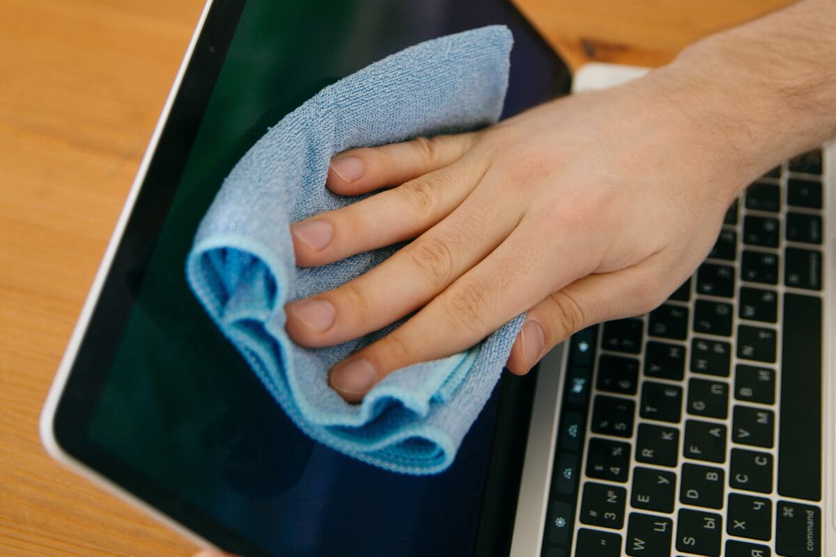 TRUCOS CASEROS | Aprende a elaborar un limpiador casero de pantallas en simples pasos y que te ahorre mucho dinero. (Pexels/Polina Zimmerman).