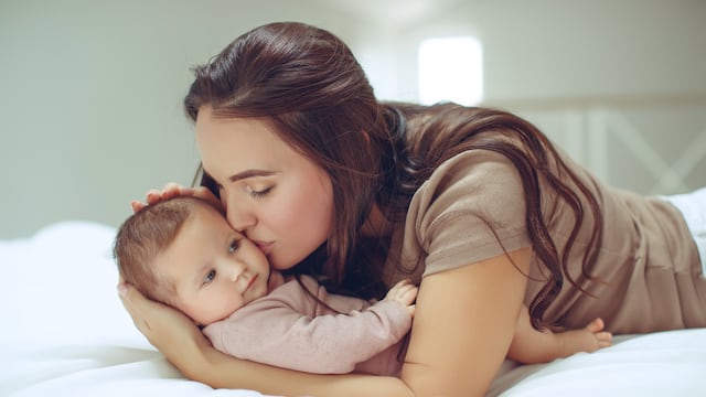 10 frases por el Día de la Madre para mamás primerizas