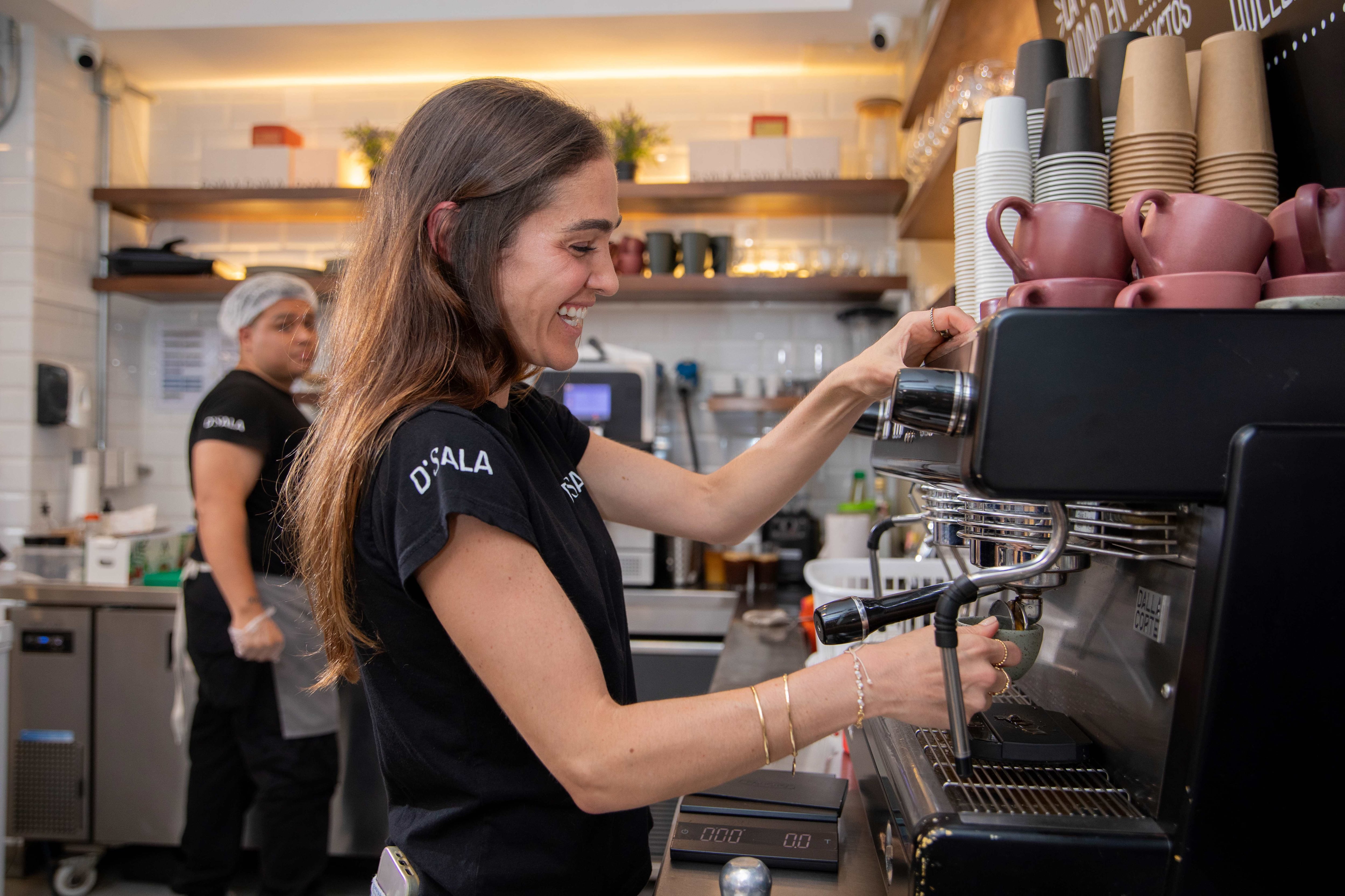 Alessandra Sala, fundadora de D’Sala Caffè, es fotógrafa y estudió barismo y tostado de cafés. (Foto: D’SALA CAFFÈ)