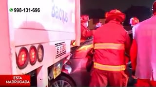El Agustino: tres heridos deja choque de auto contra tráiler en la Vía Evitamiento | VIDEO
