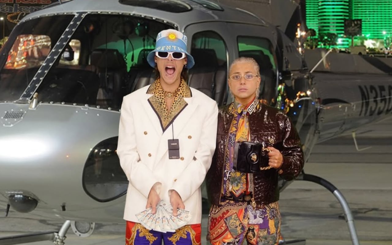 El proyecto incluye el último sencillo 'Gimme More' y es el cierre de un año en el que el dúo cosechó cinco premios Grammy con 'Papota' | Foto: Instagram (@ca7rielypacoamoroso)