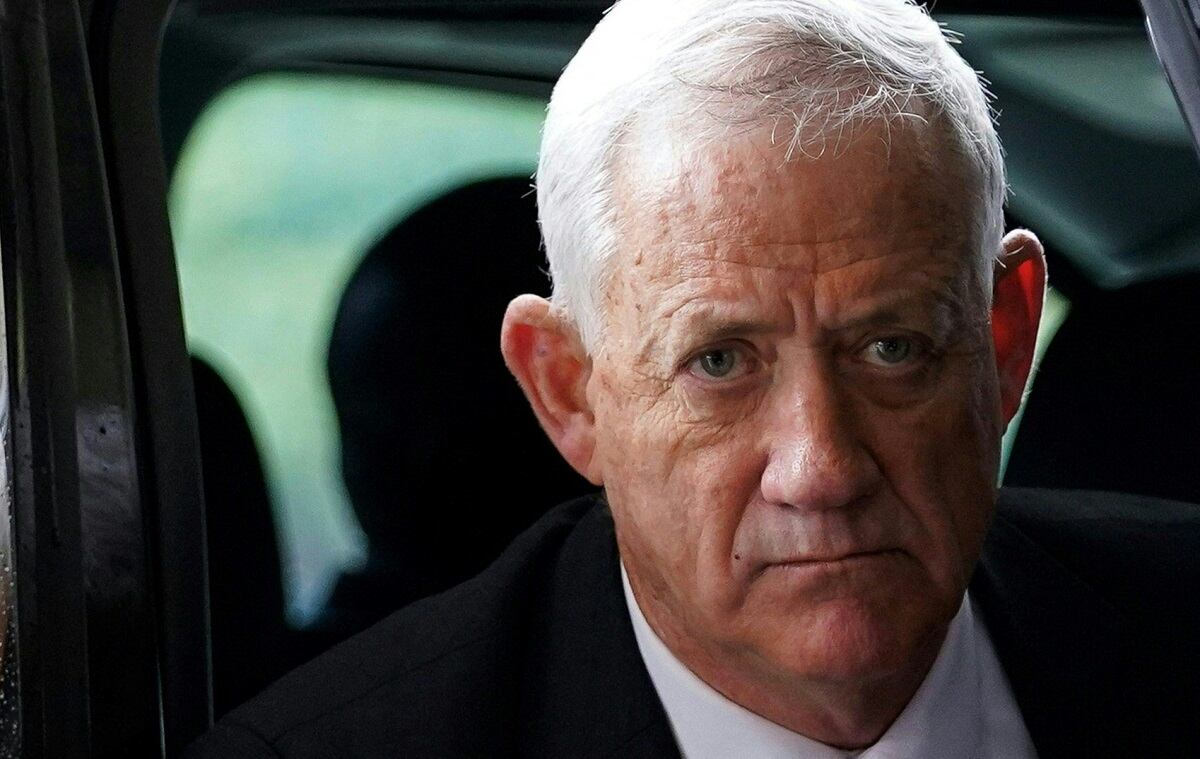 Benny Gantz, miembro del gabinete de guerra israelí, llega al Departamento de Estado de Estados Unidos antes de una reunión, el 5 de marzo de 2024 en Washington DC. (Foto de Drew ANGERER / AFP)