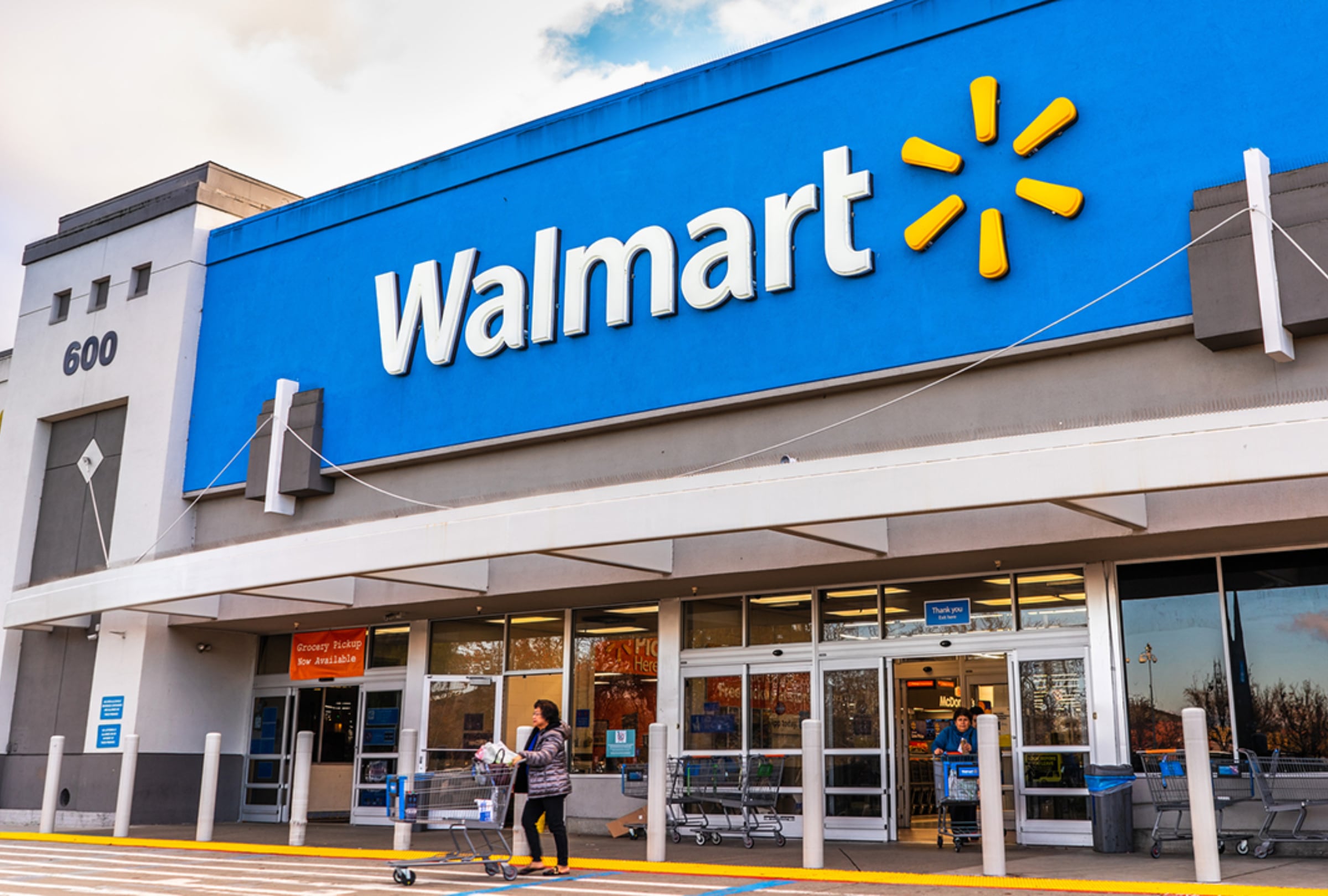 Walmart es una corporación multinacional estadounidense de tiendas de descuento, supermercados y clubes de almacenes (Foto: EFE)