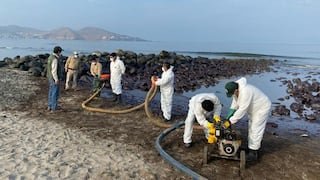 Más de 4 mil galones de petróleo son extraídos de zonas afectadas en la Bahía de Ancón