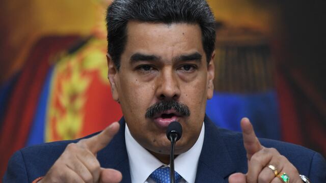 Maduro ordena “acción defensiva” en el Atlántico ante llegada de buque británico a Guyana