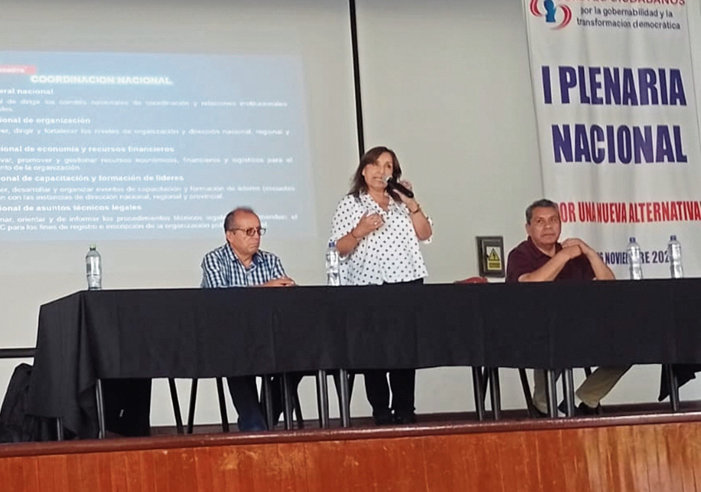 Dina Boluarte, entonces titular del Midis, presente en evento político del movimiento de Nicanor Boluarte.