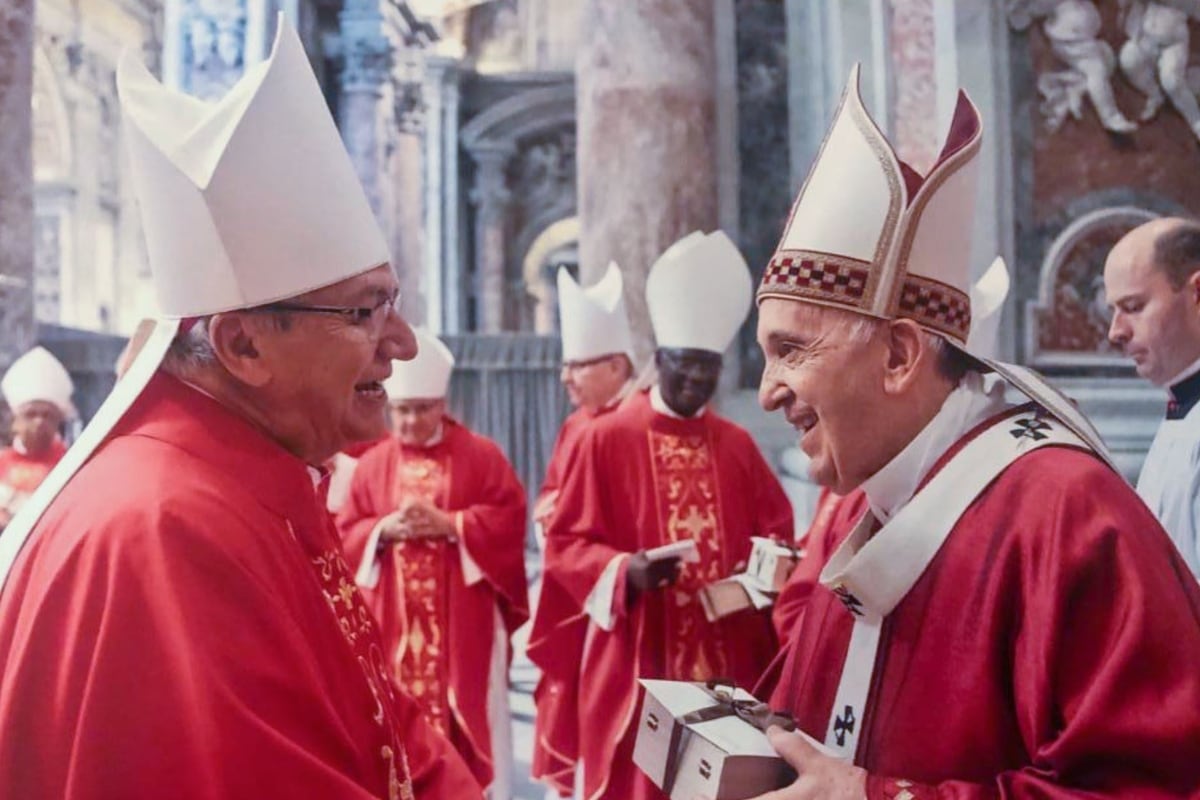 El arzobispo de Lima agradeció la entrega del papa Francisco. (Foto: Andina)