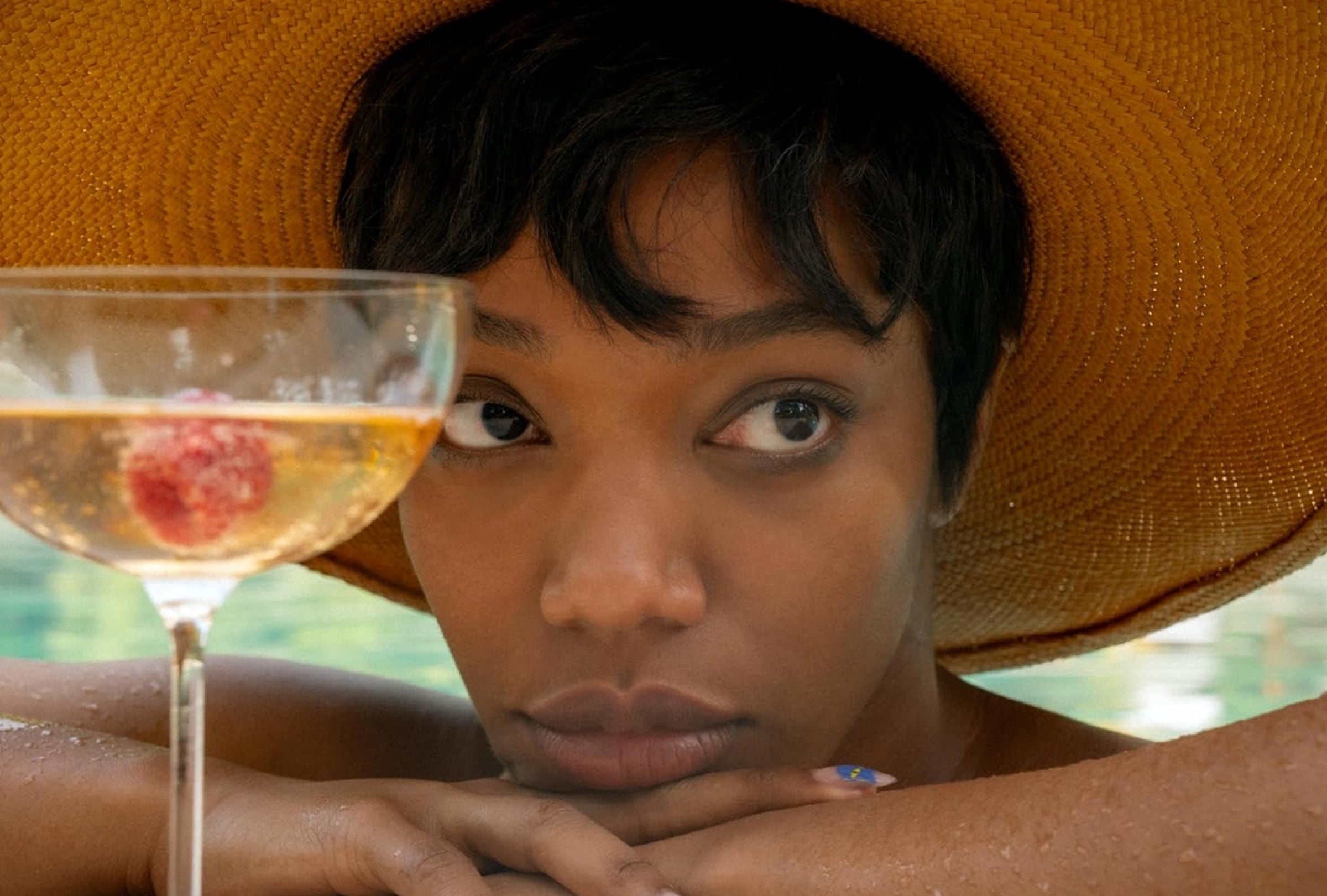 ¿Qué pasó con Frida (Naomi Ackie) al final de la película "Parpadea dos veces"? (Foto: Metro-Goldwyn-Mayer)