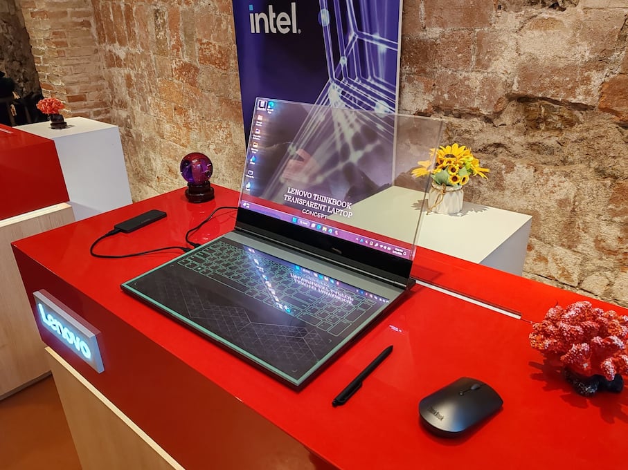 Lenovo muestra el prototipo del portátil ThinkBook Concept, con pantalla Micro LED transparente de 17,3 pulgadas
