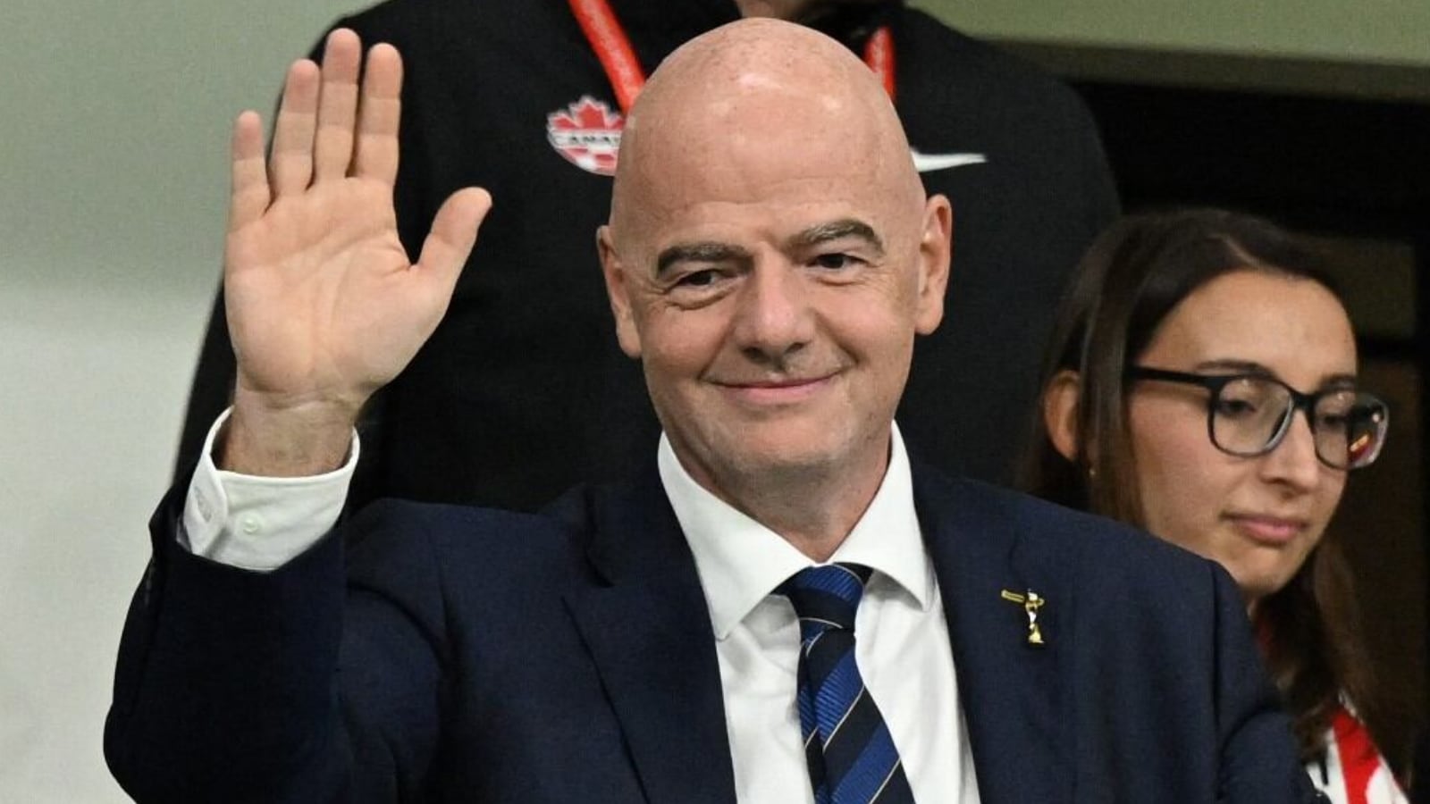 Infantino resalta a Irán tras el empate y le da al fútbol una lectura política