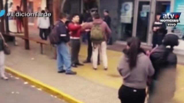 Policía encañona a estudiante tras confundirlo con ladrón