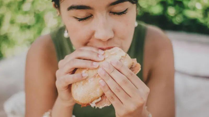 El ser humano es lo que come, y el pan - por más delicioso que sea - no es una excepción.